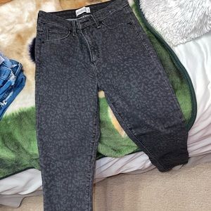 Great condition Abercrombie high waisted jeans